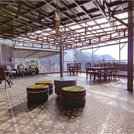 Hotel Kings Inn Мусори Екстериор снимка