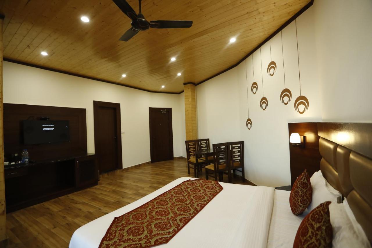 Hotel Kings Inn Мусори Екстериор снимка