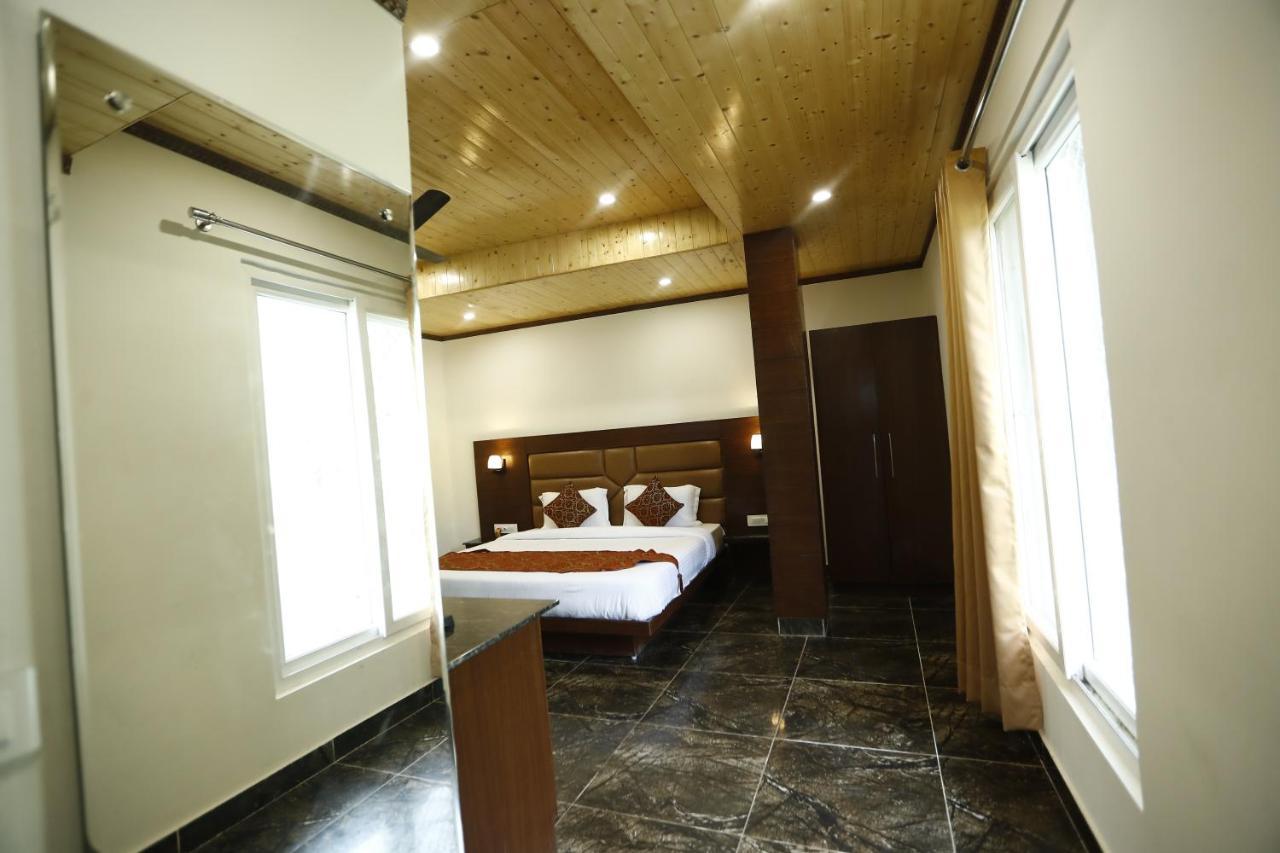 Hotel Kings Inn Мусори Екстериор снимка